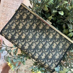 💙Vintage Dior Trotter Logo Clutch💙